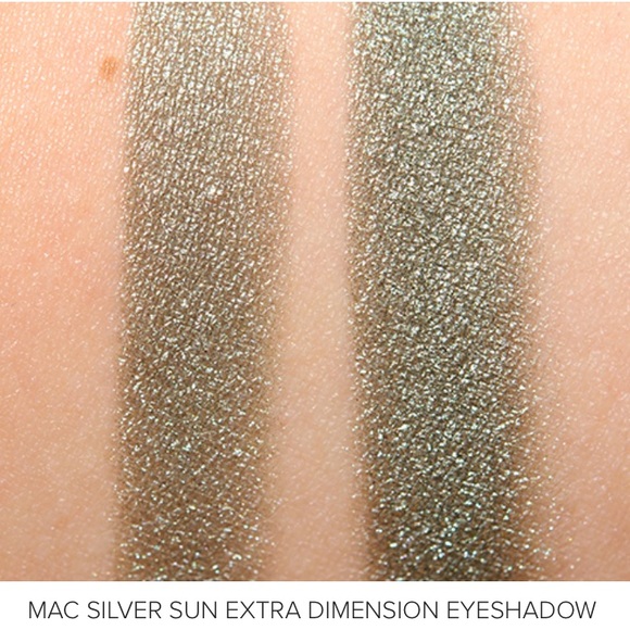 SILVER SUN Alluring Aquatic Extra Dimension Eyeshadow Collection MAC - Picture 8 of 16